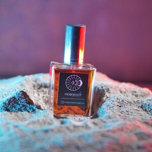 Pierwszy Zapach z Linii "New Moon" – "Nocturne Essence"